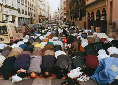 Muslims-praying