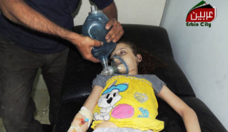 Syrian activists claim hundreds killed in poisonous gas attacks