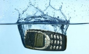 telefon u vodi
