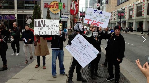 london-march-against-mainstream-media.si_