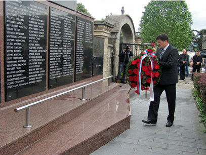 Положени вијенци на споменик погинулим борцима ВРС/Фото: СРНА