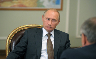 Путин затражио од великих руских банака да не напуштају Украјину