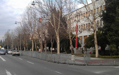 Ђукановићев режим забранио окупљања грађана испред Скупштине ЦГ, седишта владе и шефа државе
