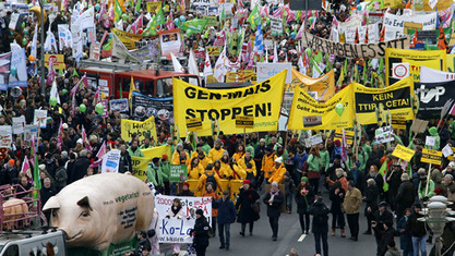 Демонстрације у Берлину против трансатлантске зоне слободне трговине