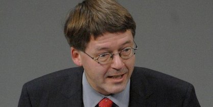 Председник одбора Бундестага за питања одбране Ханс-Петер Бартелс