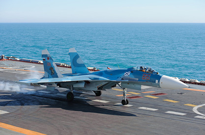 Пилоти Су-33 увежбавали одбијање ваздушног напада на одред ратних бодова