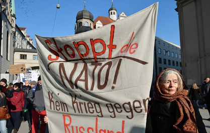 „Зауставите НАТО - зауставите рат против Русије“ „Зауставите НАТО - зауставите рат против Русије“