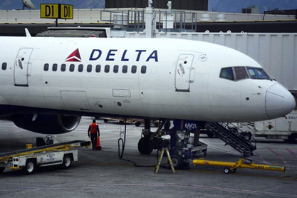 Авион америчке компаније Делта принудно слетео због туче стјуардеса